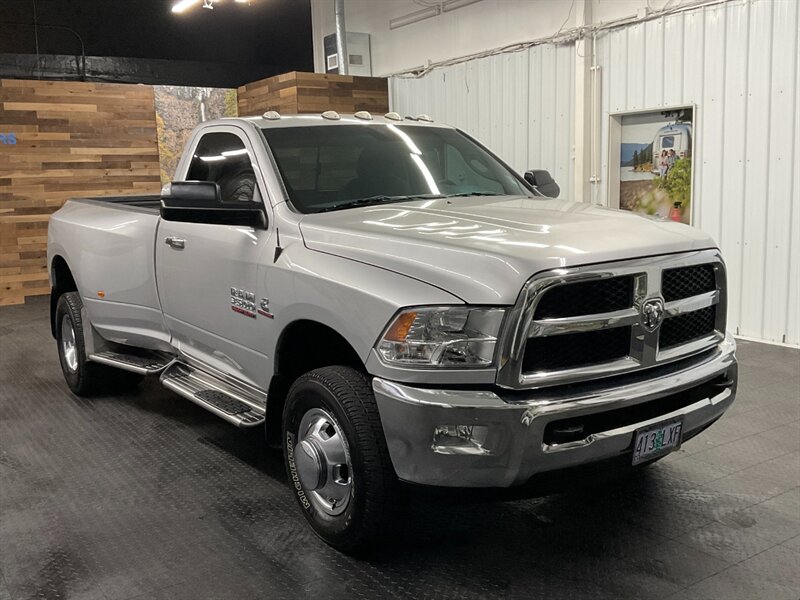 2017 RAM 3500 SLT Regular Cab 4X4 / 6.7L CUMMINS DIESEL / DUALLY  LONG BED DUALLY / 1-TON / ONLY 73,000 MILES - Photo 90 - Gladstone, OR 97027