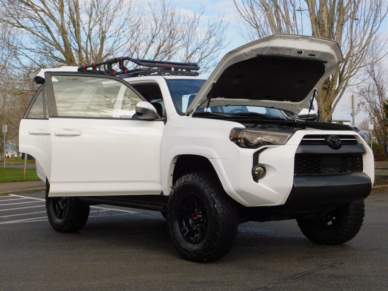 2020 Toyota 4Runner TRD PRO CUSTOM UPGRADE / TRD Pro Leather / LIFTED   - Photo 32 - Portland, OR 97217