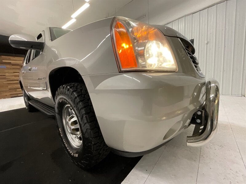 2007 GMC Yukon XL SLT 2500 4X4 / 6.0L V8 / Leather & Navigation  / 3RD ROW SEAT / 8-Passenger / 3/4 TON / Sunroof / LOCAL OREGON SUV / RUST FREE / SUPER CLEAN !! - Photo 27 - Gladstone, OR 97027