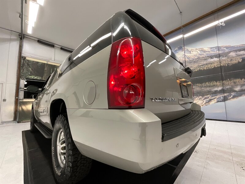 2007 GMC Yukon XL SLT 2500 4X4 / 6.0L V8 / Leather & Navigation  / 3RD ROW SEAT / 8-Passenger / 3/4 TON / Sunroof / LOCAL OREGON SUV / RUST FREE / SUPER CLEAN !! - Photo 29 - Gladstone, OR 97027