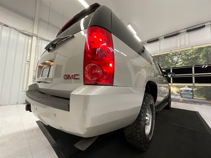 2007 GMC Yukon XL SLT 2500 4X4 / 6.0L V8 / Leather & Navigation  / 3RD ROW SEAT / 8-Passenger / 3/4 TON / Sunroof / LOCAL OREGON SUV / RUST FREE / SUPER CLEAN !! - Photo 28 - Gladstone, OR 97027