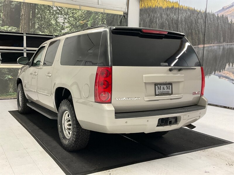 2007 GMC Yukon XL SLT 2500 4X4 / 6.0L V8 / Leather & Navigation  / 3RD ROW SEAT / 8-Passenger / 3/4 TON / Sunroof / LOCAL OREGON SUV / RUST FREE / SUPER CLEAN !! - Photo 7 - Gladstone, OR 97027