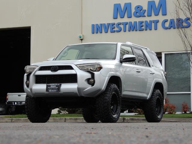 2016 Toyota 4Runner SR5 / 4X4 / THIRD ROW SEAT / LIFTED LIFTED