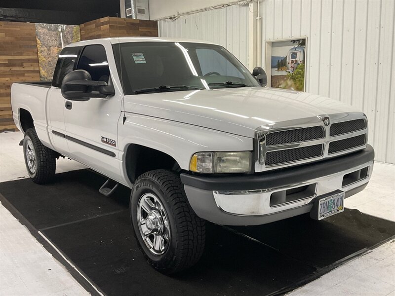 2002 Dodge Ram 2500 SLT Quad Cab 4X4 / 5.9L CUMMINS DIESEL / 6-SPEED  / Local Oregon Truck / RUST FREE - Photo 2 - Gladstone, OR 97027