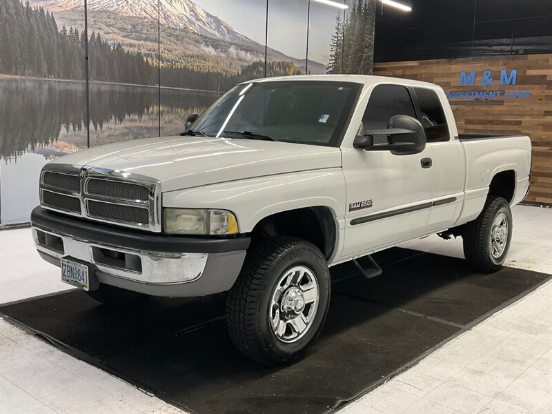 2002 Dodge Ram 2500 SLT Quad Cab 4X4 / 5.9L CUMMINS DIESEL / 6-SPEED  / Local Oregon Truck / RUST FREE - Photo 1 - Gladstone, OR 97027