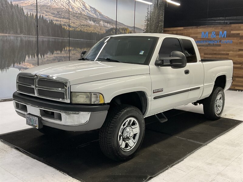 2002 Dodge Ram 2500 SLT Quad Cab 4X4 / 5.9L CUMMINS DIESEL / 6-SPEED  / Local Oregon Truck / RUST FREE - Photo 25 - Gladstone, OR 97027