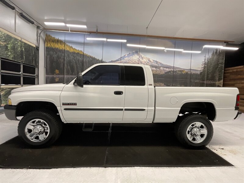 2002 Dodge Ram 2500 SLT Quad Cab 4X4 / 5.9L CUMMINS DIESEL / 6-SPEED  / Local Oregon Truck / RUST FREE - Photo 3 - Gladstone, OR 97027