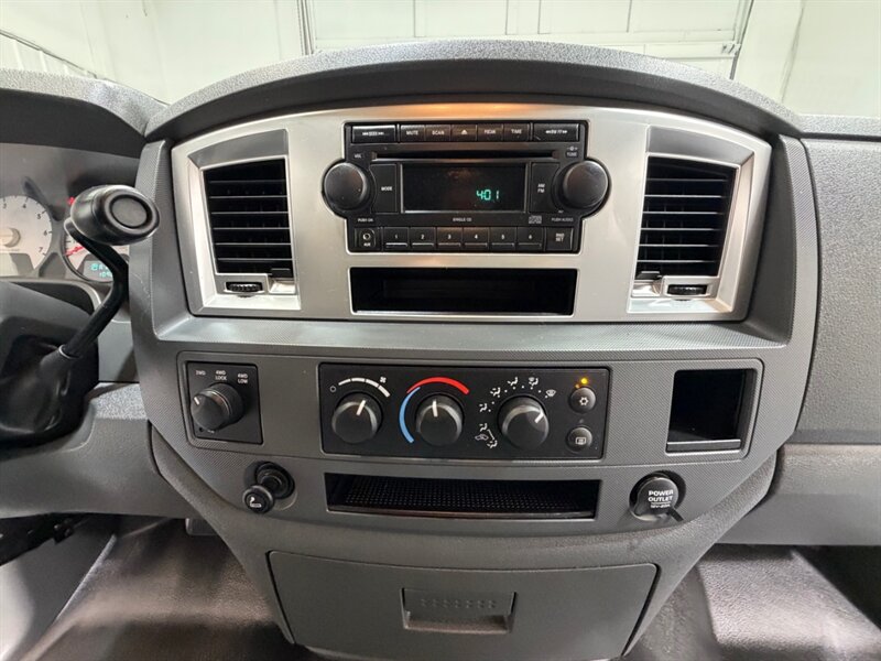 2007 Dodge Ram 2500 SLT 4X4 5.7L V8 HEMI / Long Bed / ZERO RUST / Quad Cab 3/4 TON GAS - Photo 18 - Gladstone, OR 97027