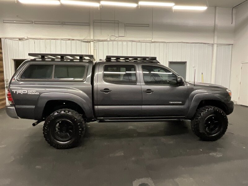 2014 Toyota Tacoma V6 4X4 / TRD OFF RD /LIFTED w/NEW WHEELS TIRES  LOCAL OREGON TRUCK / RUST FREE / NAVI & BACKUP CAMERA / RR DIFF LOCK / WINCH / SHARP  & CLEAN !! - Photo 4 - Gladstone, OR 97027