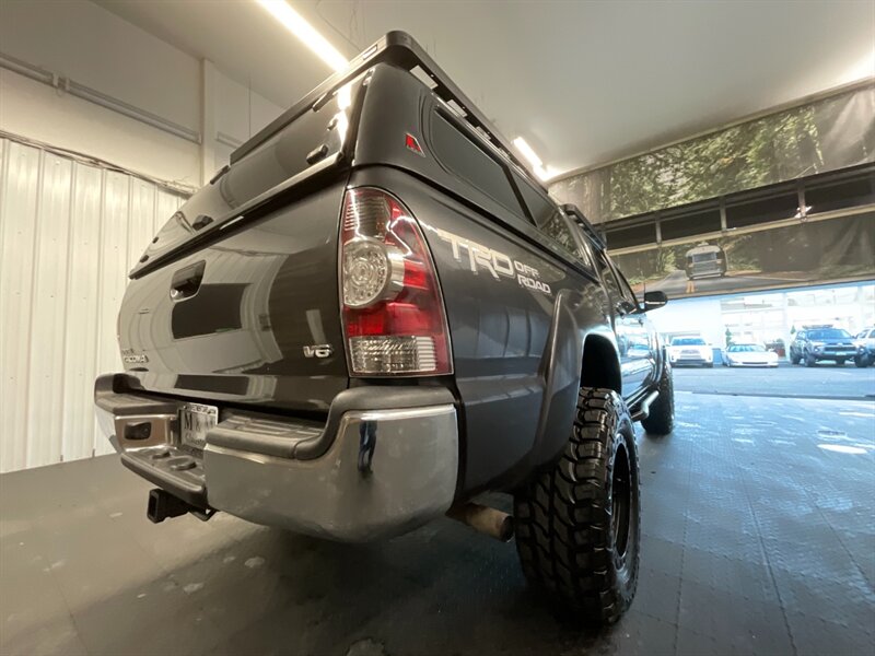 2014 Toyota Tacoma V6 4X4 / TRD OFF RD /LIFTED w/NEW WHEELS TIRES  LOCAL OREGON TRUCK / RUST FREE / NAVI & BACKUP CAMERA / RR DIFF LOCK / WINCH / SHARP  & CLEAN !! - Photo 11 - Gladstone, OR 97027