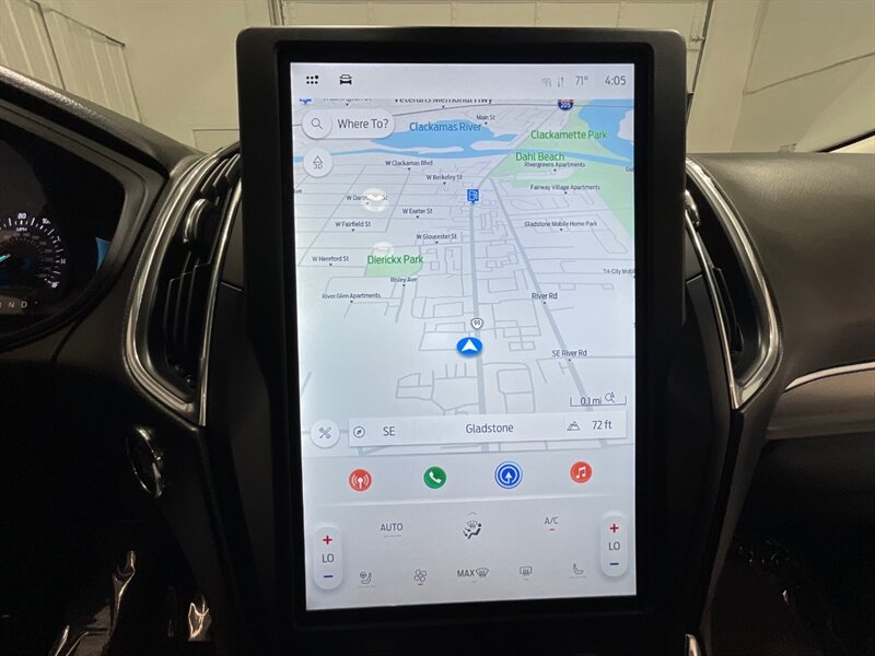 2022 Ford Edge Titanium AWD /Heated & Cooled Seats /Pano Sunroof  / B&O SOUND SYSTEM/ Navigation & Backup Camera / Adaptive Cruise - Photo 15 - Gladstone, OR 97027