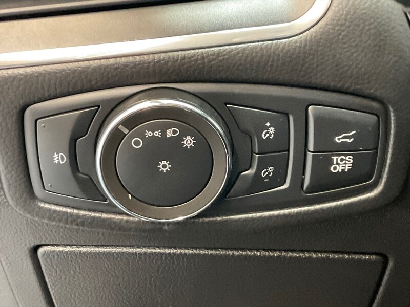 2022 Ford Edge Titanium AWD /Heated & Cooled Seats /Pano Sunroof  / B&O SOUND SYSTEM/ Navigation & Backup Camera / Adaptive Cruise - Photo 18 - Gladstone, OR 97027