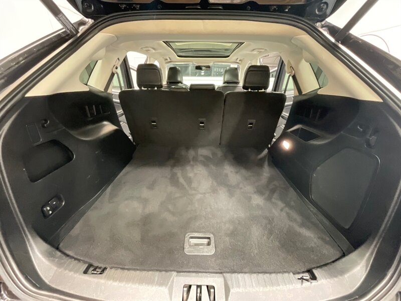 2022 Ford Edge Titanium AWD /Heated & Cooled Seats /Pano Sunroof  / B&O SOUND SYSTEM/ Navigation & Backup Camera / Adaptive Cruise - Photo 21 - Gladstone, OR 97027
