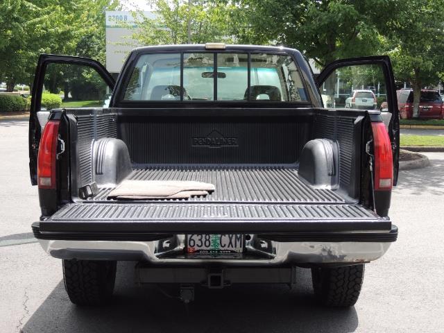 1993 Chevrolet K2500 Silverado 2dr K2500 Silverado   - Photo 27 - Portland, OR 97217