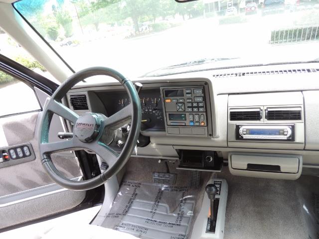 1993 Chevrolet K2500 Silverado 2dr K2500 Silverado   - Photo 14 - Portland, OR 97217