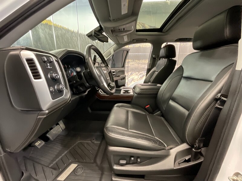 2018 GMC Sierra 1500 SLT Crew Cab 4X4 / L   - Photo 12 - Gladstone, OR 97027