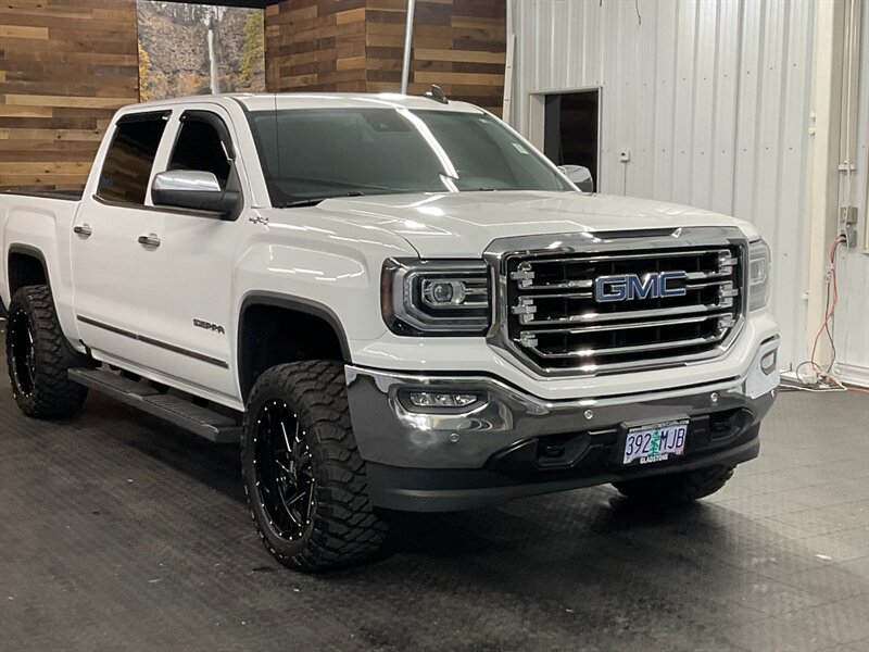 2018 GMC Sierra 1500 SLT Crew Cab 4X4 / L   - Photo 2 - Gladstone, OR 97027