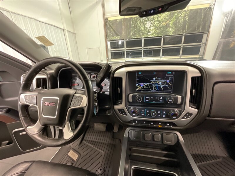 2018 GMC Sierra 1500 SLT Crew Cab 4X4 / L   - Photo 17 - Gladstone, OR 97027