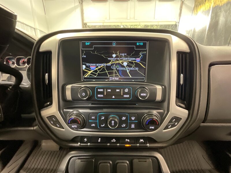 2018 GMC Sierra 1500 SLT Crew Cab 4X4 / L   - Photo 18 - Gladstone, OR 97027