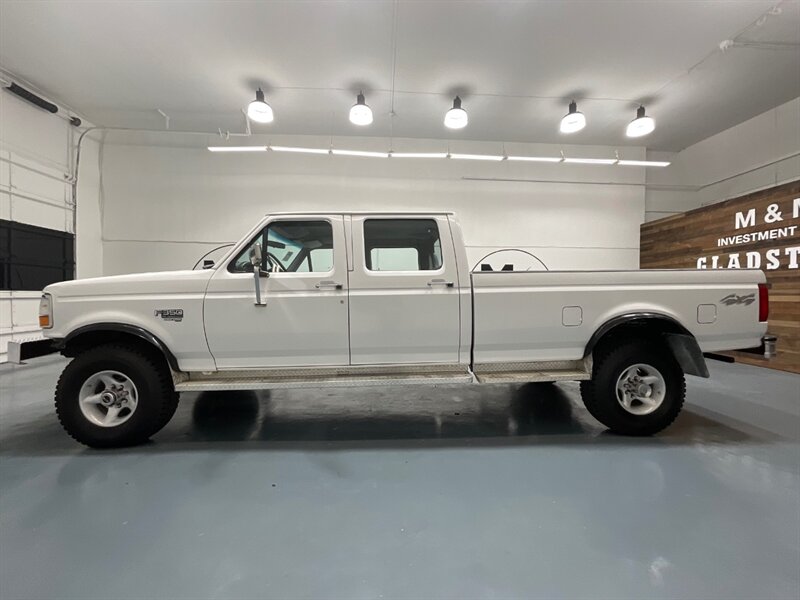 1997 Ford F-350 Crew Cab 4X4 / 7.3L DIESEL / 5-SPEED / 126k MILES  / 1-OWNER / ZERO RUST / LONG BED / 7.3L POWER STROKE - Photo 3 - Gladstone, OR 97027