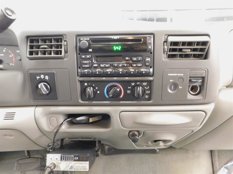 2002 Ford F-250 XLT 4X4 / 7.3L DIESE   - Photo 17 - Gladstone, OR 97027