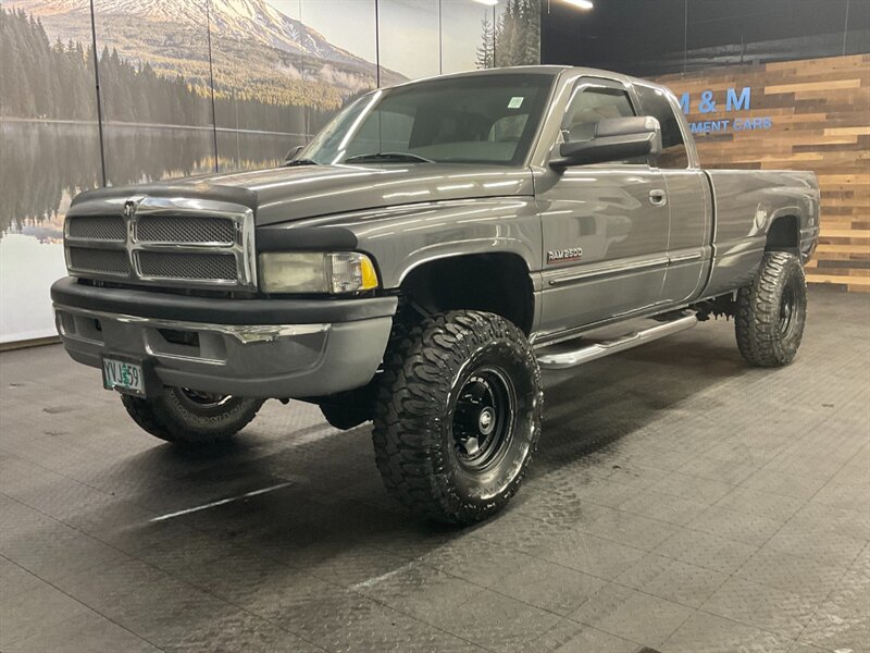 2002 Dodge Ram 2500 Laramie Quad Cab 4X4 / 5.9L CUMMINS DIESEL / LIFT  LIFTED w/ BRAND NEW WHEELS & TIRES / 1-OWNER / 120,000 MILES - Photo 25 - Gladstone, OR 97027