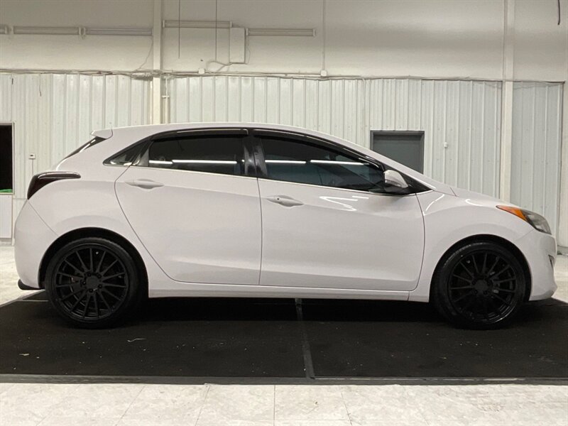 2014 Hyundai Elantra GT Hatchback 4Dr / 2.0L 4Cyl / 6-SPEED MANUAL  / Sport Suspension / Style Package / LOCAL CAR / BRAND NEW TIRES / 112,000 MILES - Photo 4 - Gladstone, OR 97027