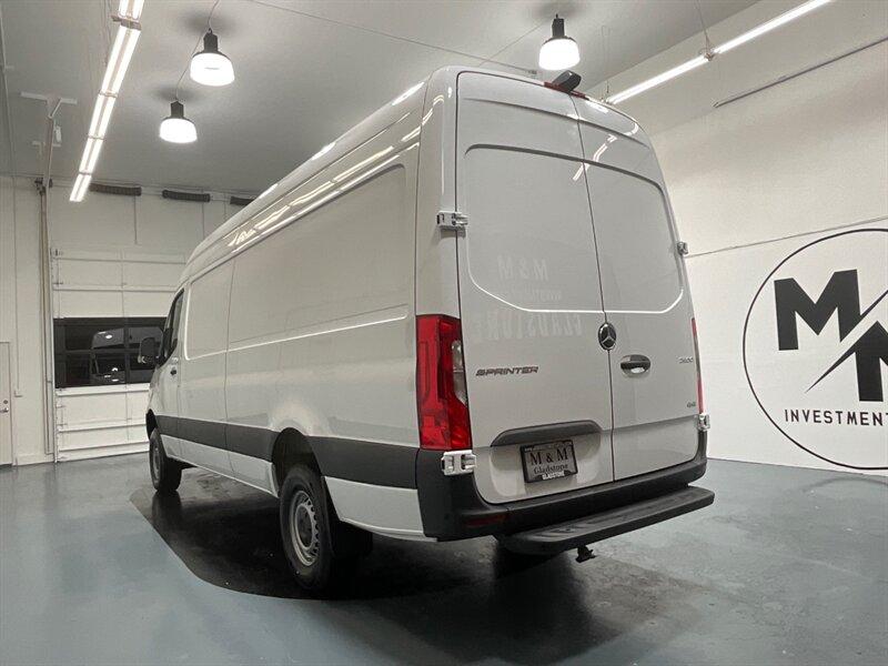 2022 Mercedes-Benz Sprinter 2500 CARGO VAN 4X4 /V6 DIESEL / HIGHROOF 170 " WB  / ONLY 168 MILES - Photo 8 - Gladstone, OR 97027