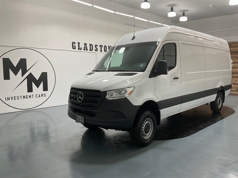 2022 Mercedes-Benz Sprinter 2500 CARGO VAN 4X4 /V6 DIESEL / HIGHROOF 170 " WB  / ONLY 168 MILES - Photo 5 - Gladstone, OR 97027