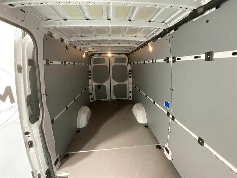 2022 Mercedes-Benz Sprinter 2500 CARGO VAN 4X4 /V6 DIESEL / HIGHROOF 170 " WB  / ONLY 168 MILES - Photo 36 - Gladstone, OR 97027