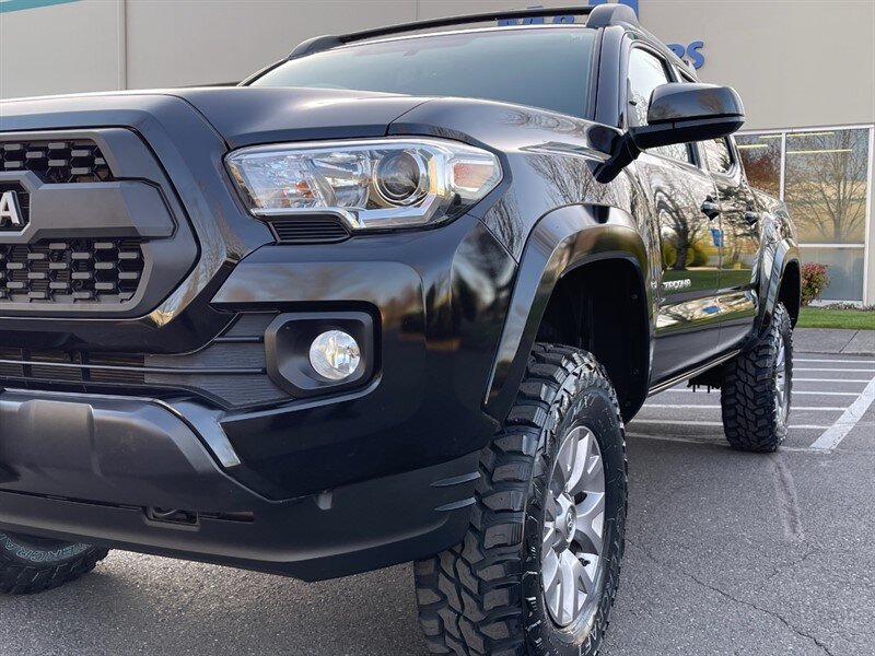 2017 Toyota Tacoma V6 Double Cab 4x4 1-owner 12,320mile Lifted Trd Gr