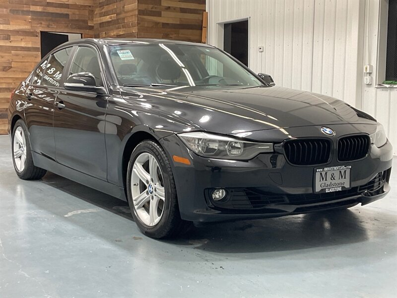 2013 BMW 328i xDrive AWD / Leather / Navigation /Backup Cam  / LOCAL OREGON CAR / Heated Leather Seats / Great Service History - Photo 2 - Gladstone, OR 97027