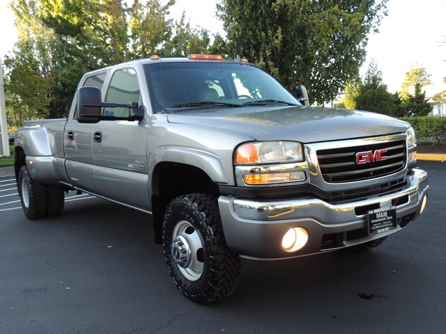 2006 GMC Sierra 3500 SLT / DUALLY / 4X4 / 6.6L DURAMAX / LBZ ENGINE   - Photo 2 - Portland, OR 97217