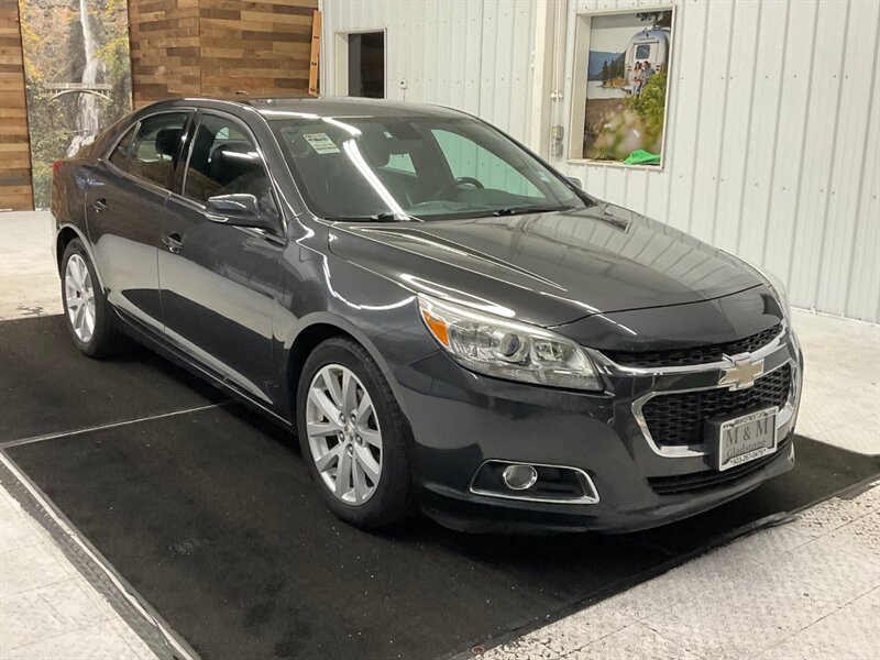 2015 Chevrolet Malibu LT Sedan 4Dr  / 2.5L 4Cyl / ONLY 85,000 Miles  / Excel Cond - Photo 2 - Gladstone, OR 97027