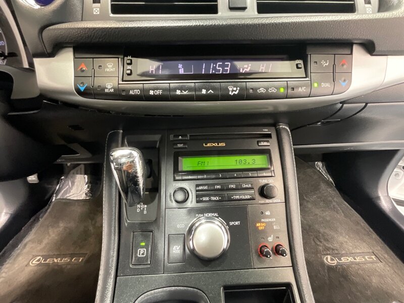 2013 Lexus CT 200h Hatchback Hybrid /Leather Heated seats /Backup Cam / Great service history at Lexus of portland - Photo 16 - Gladstone, OR 97027