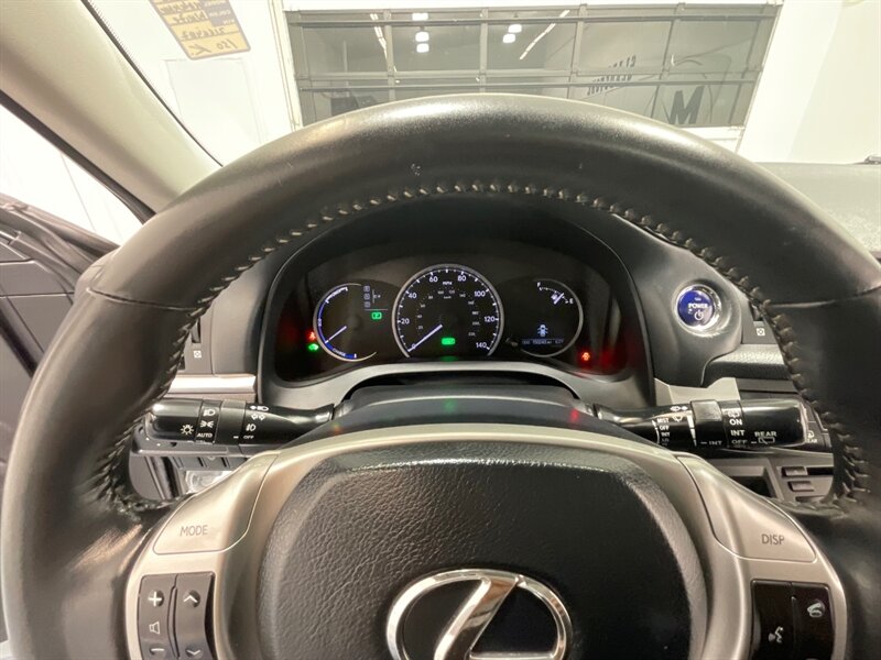 2013 Lexus CT 200h Hatchback Hybrid /Leather Heated seats /Backup Cam / Great service history at Lexus of portland - Photo 38 - Gladstone, OR 97027