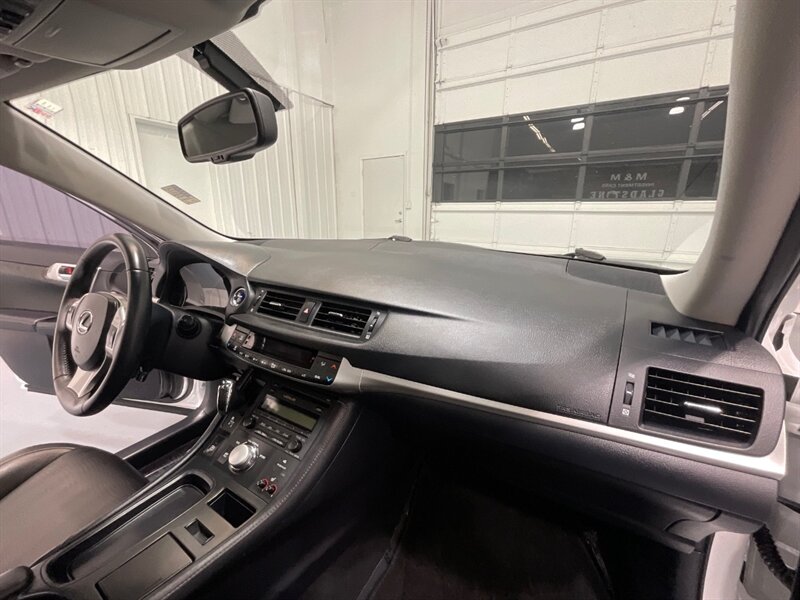 2013 Lexus CT 200h Hatchback Hybrid /Leather Heated seats /Backup Cam / Great service history at Lexus of portland - Photo 35 - Gladstone, OR 97027