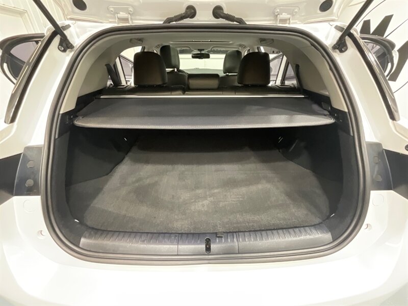 2013 Lexus CT 200h Hatchback Hybrid /Leather Heated seats /Backup Cam / Great service history at Lexus of portland - Photo 19 - Gladstone, OR 97027