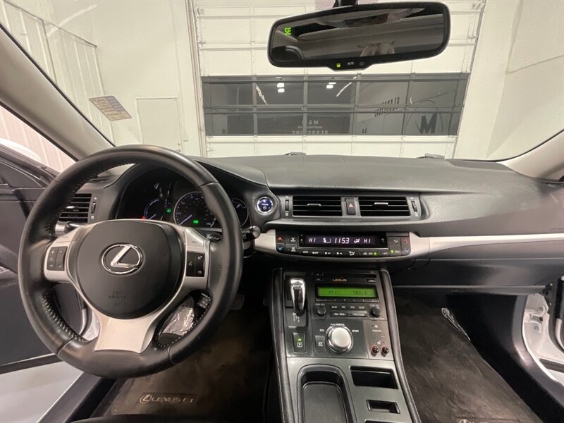 2013 Lexus CT 200h Hatchback Hybrid /Leather Heated seats /Backup Cam / Great service history at Lexus of portland - Photo 14 - Gladstone, OR 97027