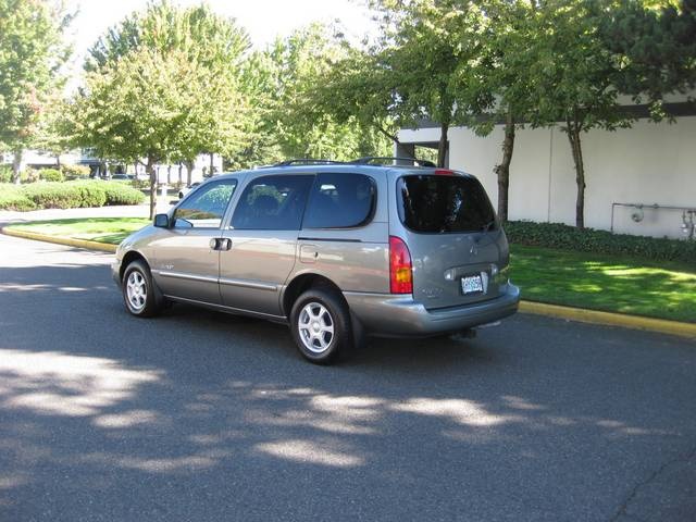 1999 Nissan Quest GXE   - Photo 3 - Portland, OR 97217