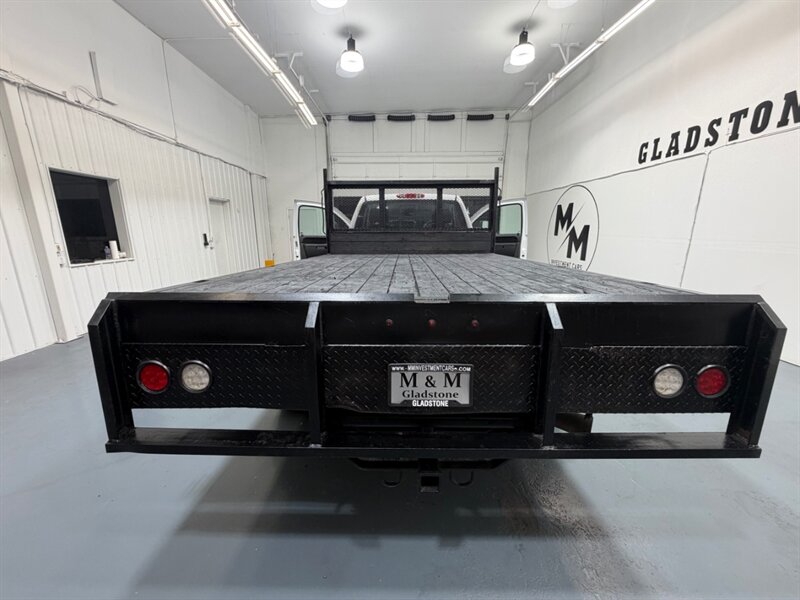 2013 GMC Sierra 3500 3500HD SLE 4X4 / 6.6L DURAMAX DIESEL /DUALLY /FLAT BED /REGULAR CAB / LOCAL w. ZERO RUST - Photo 9 - Gladstone, OR 97027
