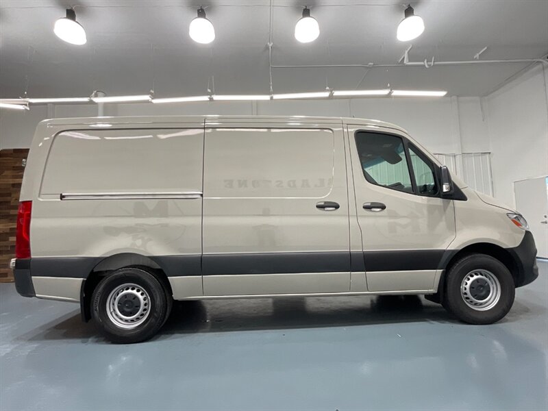 2023 Mercedes-Benz Sprinter 1500 Cargo Van /2.0L 4Cyl Turbo GAS / 5,000 MILES  / 1-OWNER / Backup Camera / - Photo 4 - Gladstone, OR 97027