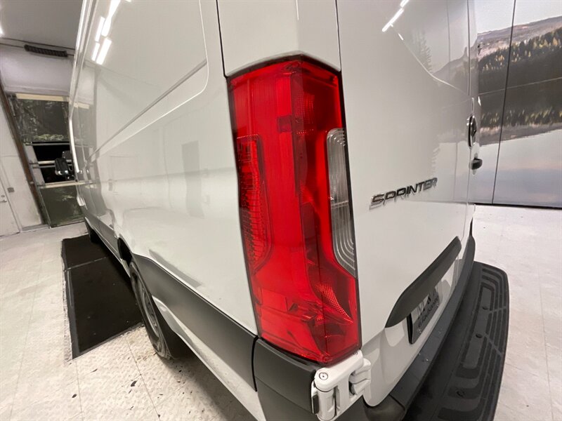 2021 Mercedes-Benz Sprinter 2500 CARGO VAN / HIGHROOF EXTENDED / 13K MILES  / Backup Camera / 13K Miles - Photo 29 - Gladstone, OR 97027