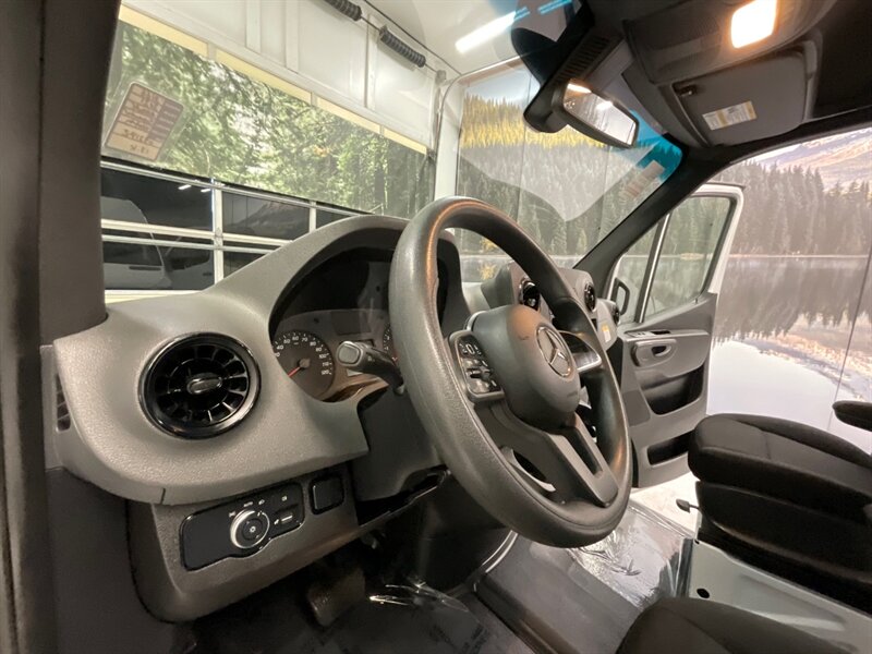 2021 Mercedes-Benz Sprinter 2500 CARGO VAN / HIGHROOF EXTENDED / 13K MILES  / Backup Camera / 13K Miles - Photo 38 - Gladstone, OR 97027