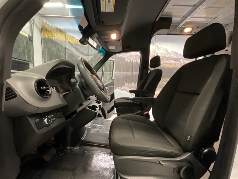 2021 Mercedes-Benz Sprinter 2500 CARGO VAN / HIGHROOF EXTENDED / 13K MILES  / Backup Camera / 13K Miles - Photo 34 - Gladstone, OR 97027