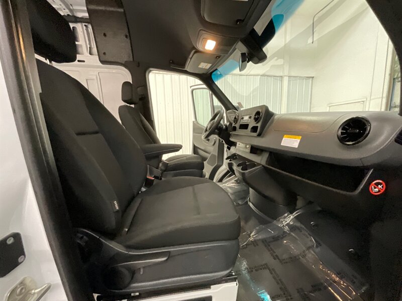 2021 Mercedes-Benz Sprinter 2500 CARGO VAN / HIGHROOF EXTENDED / 13K MILES  / Backup Camera / 13K Miles - Photo 15 - Gladstone, OR 97027