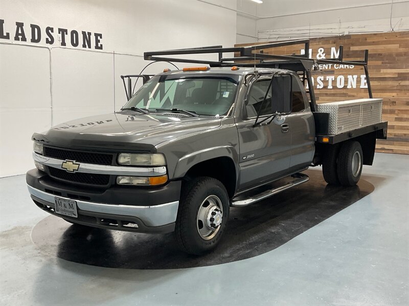 2002 Chevrolet Silverado 3500 LS  /FLAT BED - Photo 1 - Gladstone, OR 97027