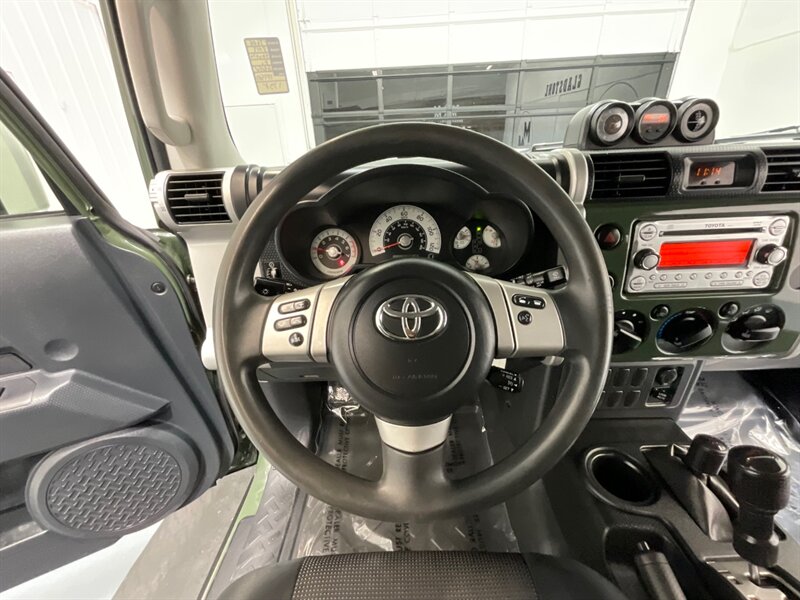 2013 Toyota FJ Cruiser TRD OFF RD 4X4 / V6 / CRAWL CONTROL / RUST FREE  / Backup Camera - Photo 45 - Gladstone, OR 97027