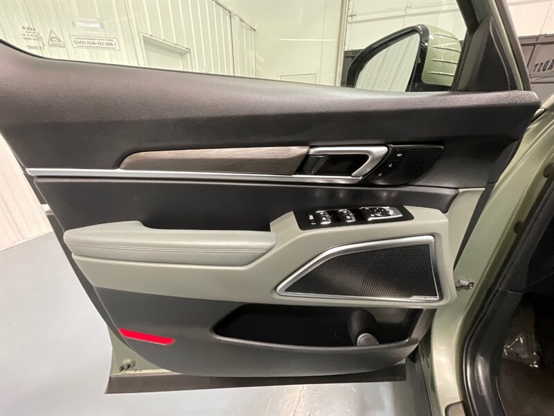 2024 Kia Telluride SX X-Line / AWD / 1-OWNER / LOCAL / ONLY 14K MILES  / SUNROOF / LEATHER HEATED SEATS  / BACKUP CAM - Photo 33 - Gladstone, OR 97027