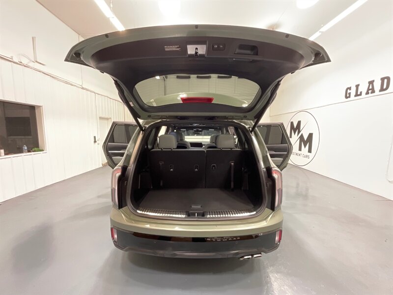 2024 Kia Telluride SX X-Line / AWD / 1-OWNER / LOCAL / ONLY 14K MILES  / SUNROOF / LEATHER HEATED SEATS  / BACKUP CAM - Photo 10 - Gladstone, OR 97027